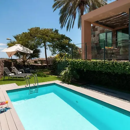 With Private Pool In Luxury Golf וילה סאלוברה